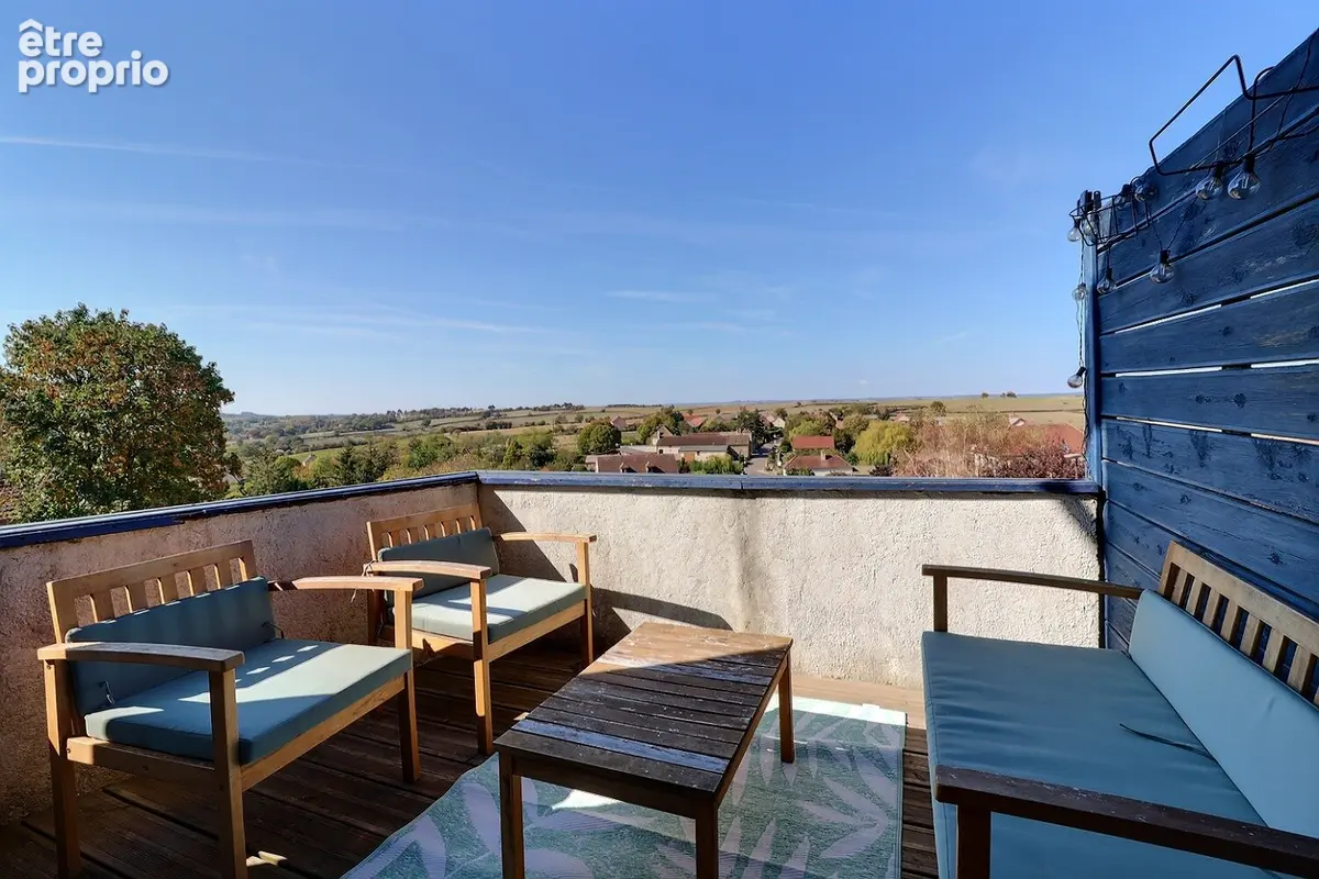 ALUZE, maison de village avec terrasse et vue dégagée - photo 3