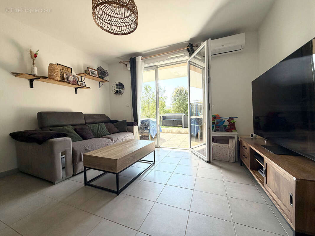 Appartement à CHATEAUNEUF-LES-MARTIGUES
