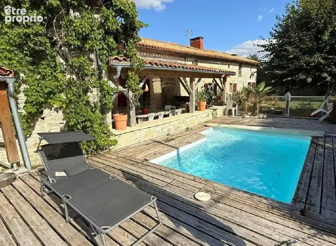 Maison 6 pièces 149 m² à vendre à Sauze-Vaussais (79190) - photo 2