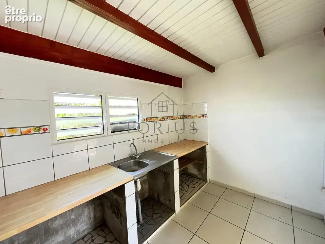 A VENDRE : Maison à rénover Capesterre-Belle-Eau (97130° - photo 4