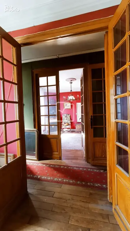 Deux maisons (une louée) et dépendances. - photo 6