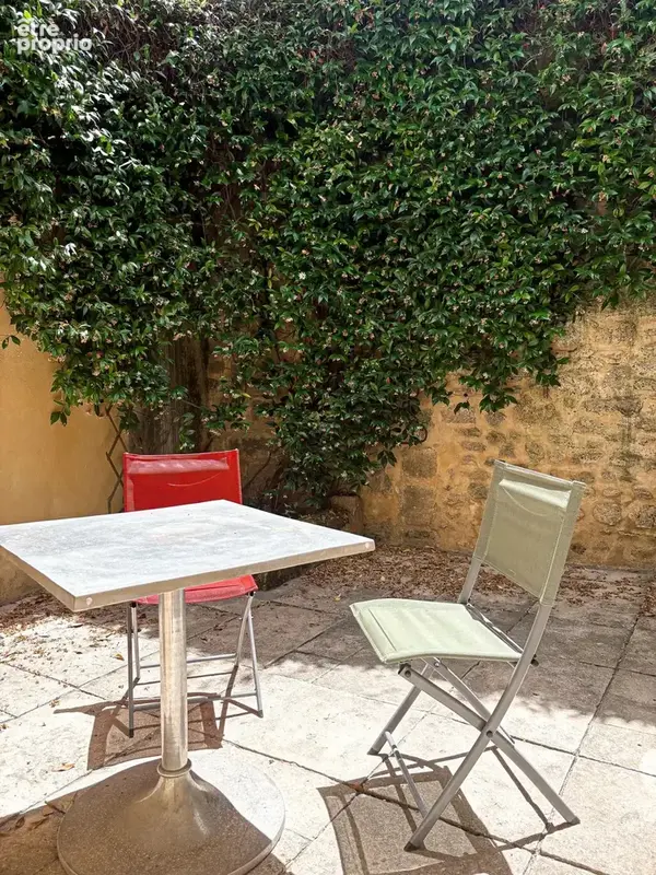 Maison de ville avec cour dans le centre historique Uzès - photo 2