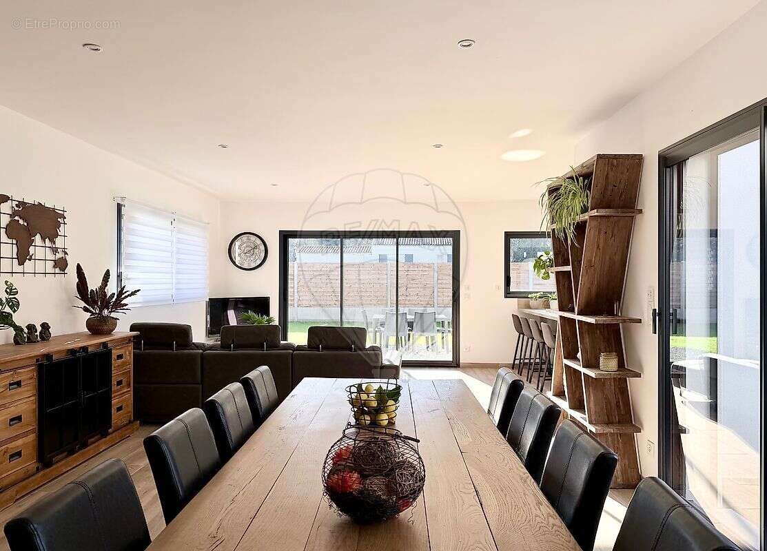 Maison à LES MATHES