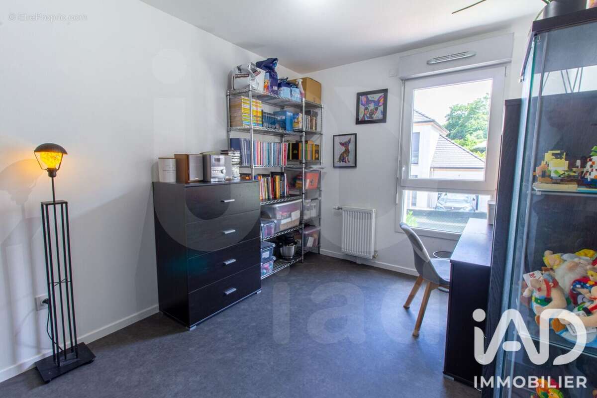 Maison 81 m² à Saint-Maximin  - photo 7