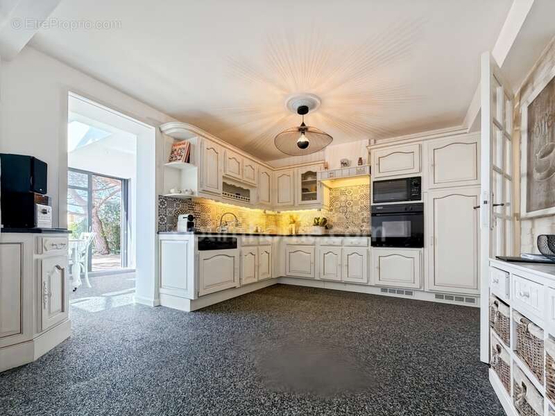 Maison à SAINT-MARTIN-DE-RE