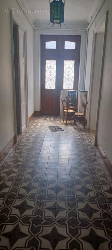 Maison à NEGREPELISSE