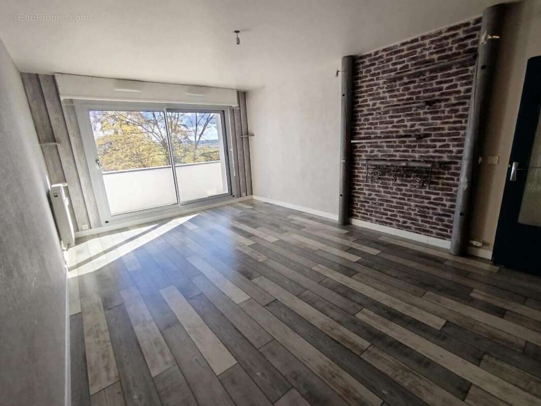 Photo 2 - Appartement à VENISSIEUX