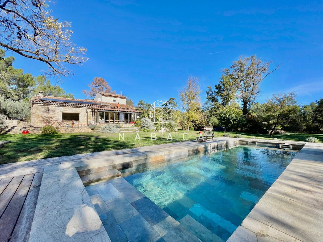 Maison à TOURRETTES