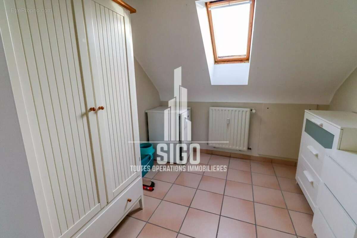 Appartement à MEZERES