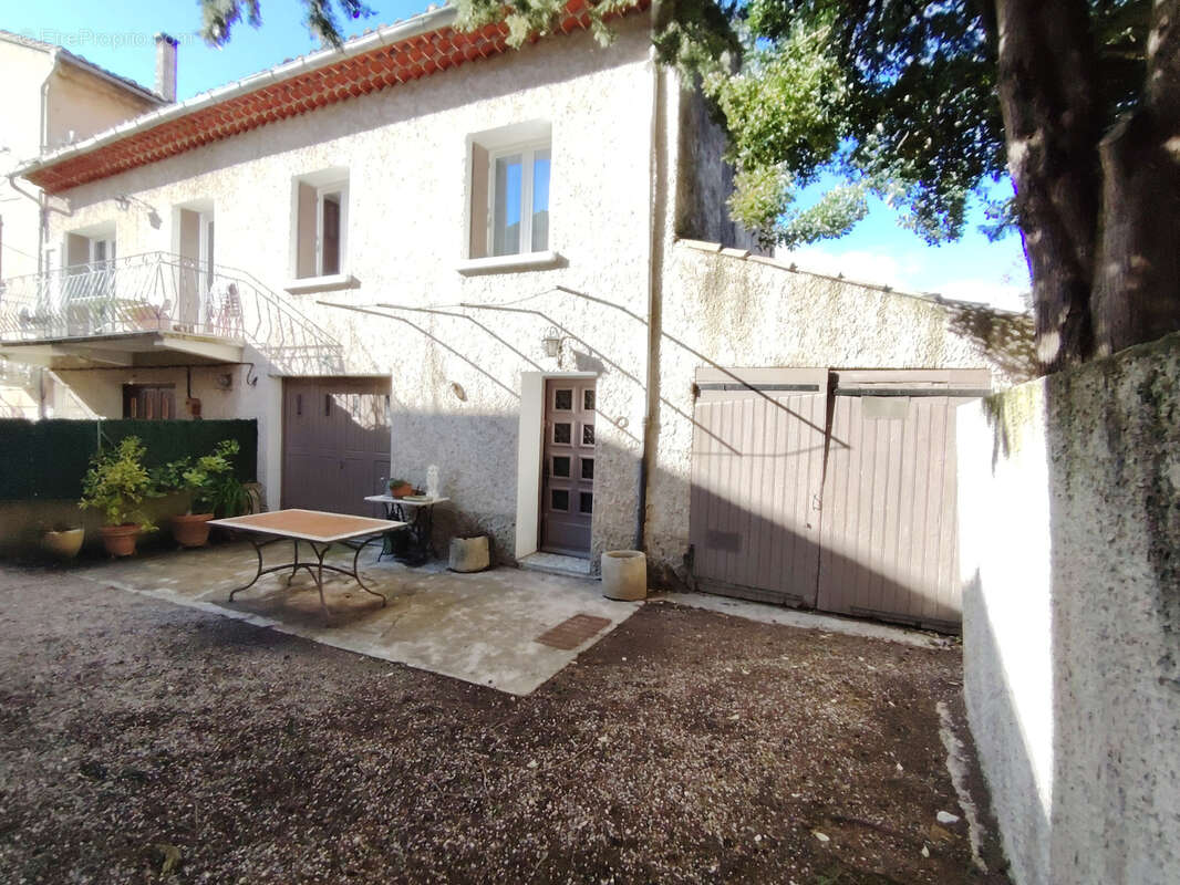 Maison à MALAUCENE