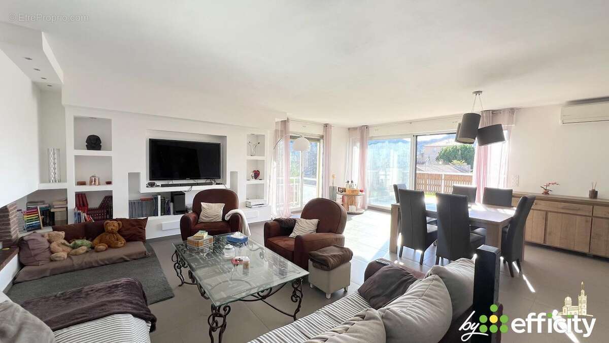 Appartement à MARSEILLE-9E