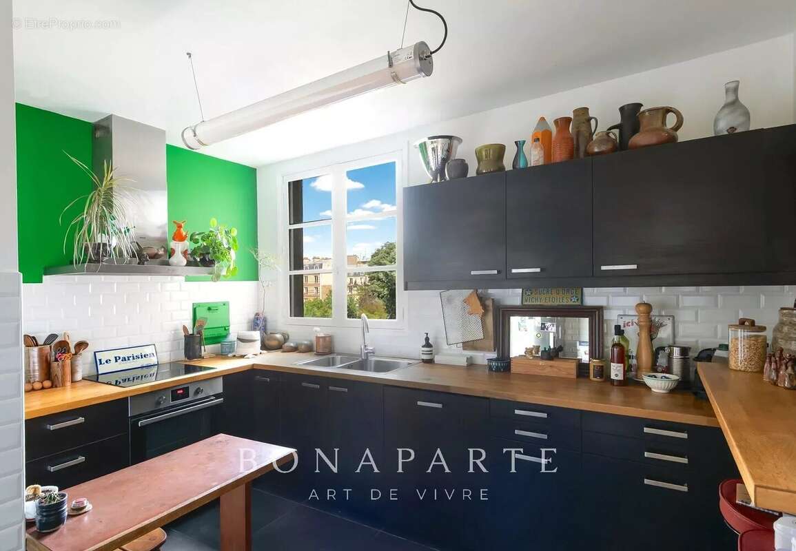 Appartement à PARIS-18E
