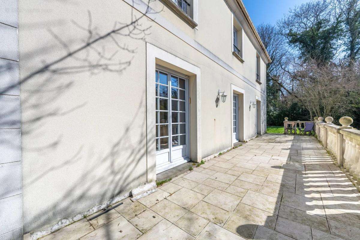 Maison à SARCELLES
