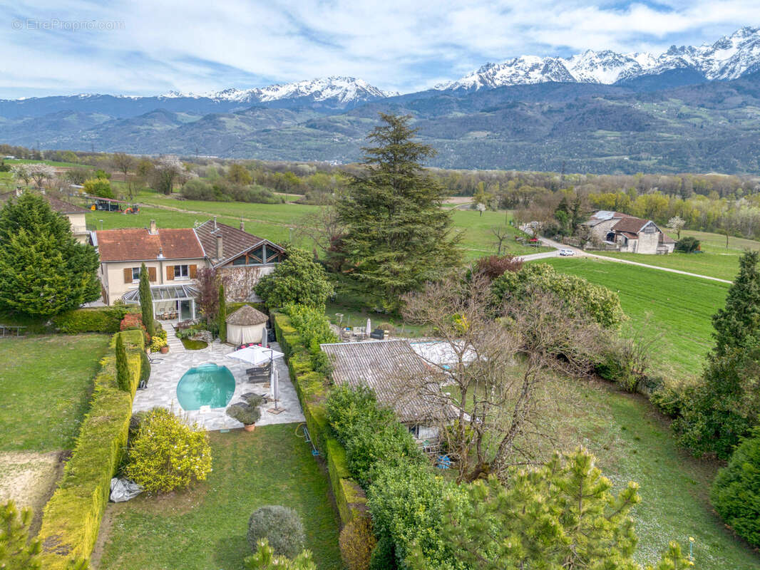 Maison à SAINT-ISMIER