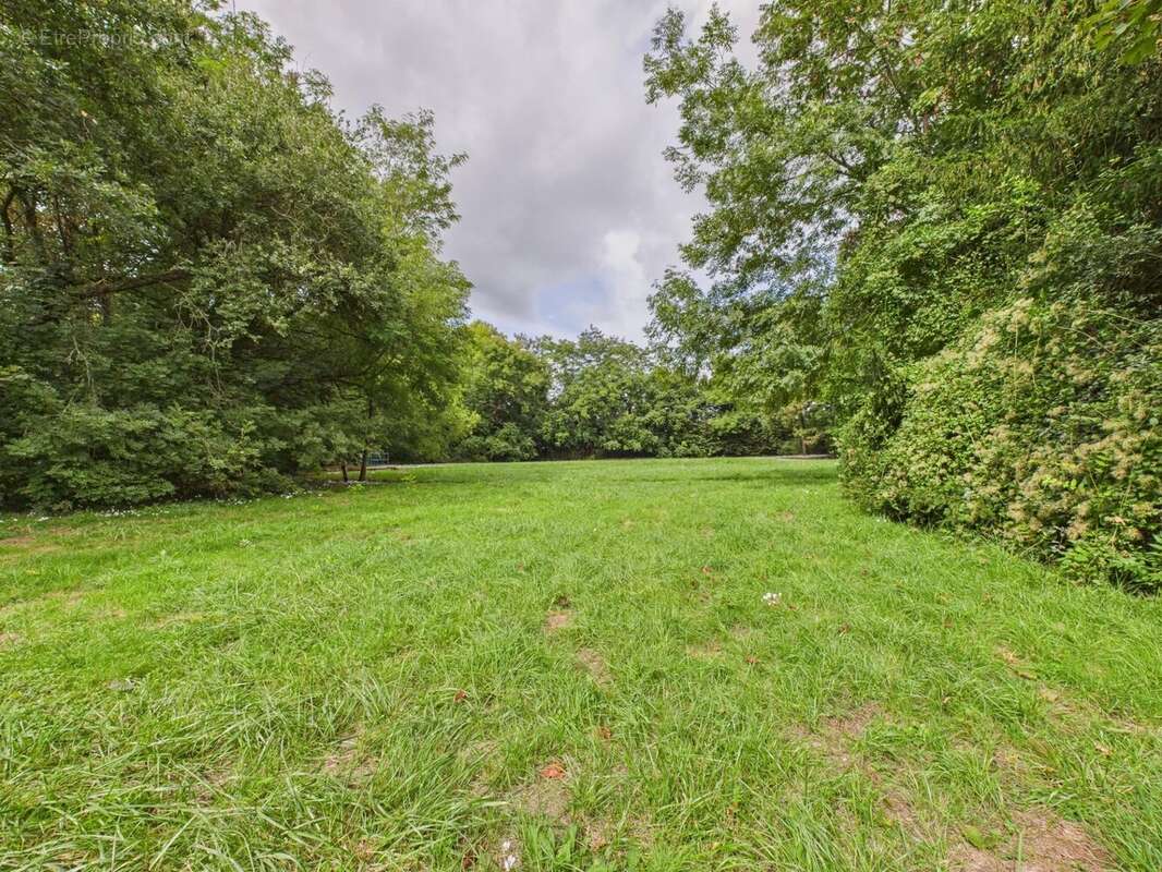 Maison à TOURNON-SAINT-PIERRE