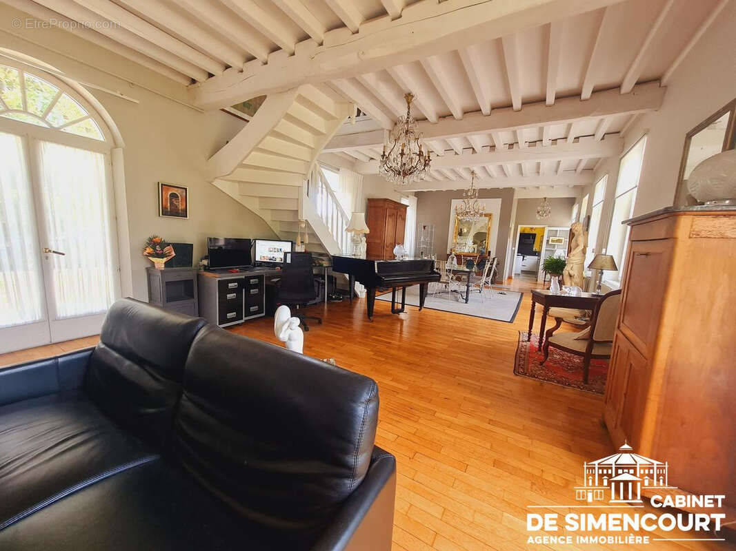 Maison à CROUY-SAINT-PIERRE