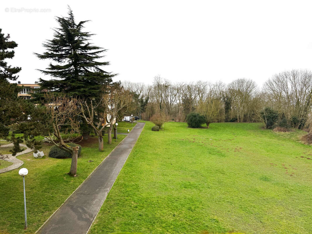 Appartement à SURVILLIERS