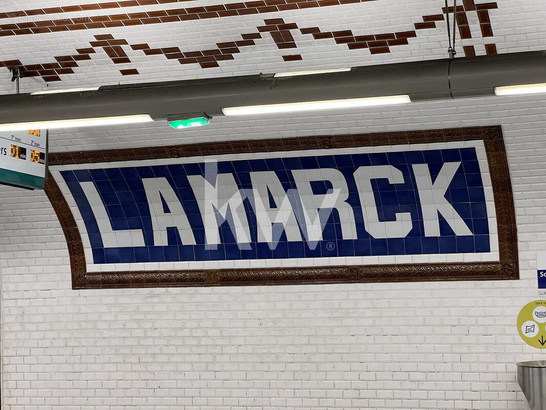 70 m² à Paris-18e  - photo 3