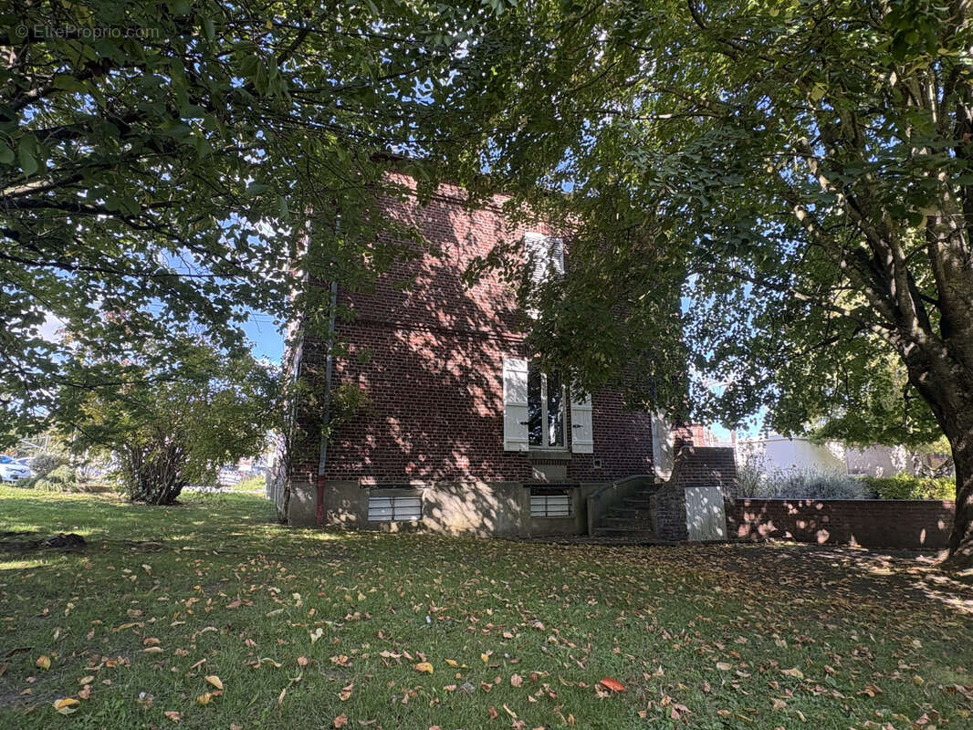 Maison à SAINT-SULPICE