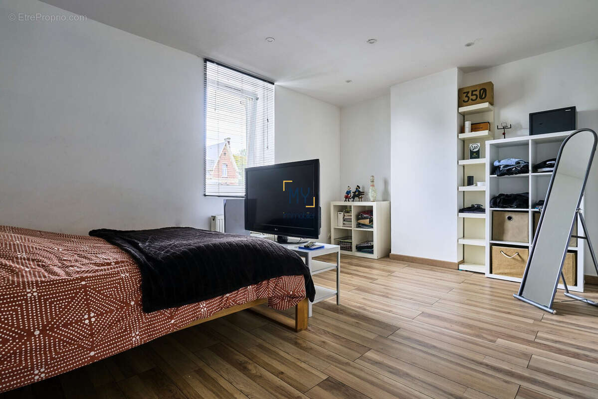 CHAMBRE 2/4 - Maison à vendre - 4/5 pièces - 110 m² - Saint-André-Lez-Lille - Maison à SAINT-ANDRE-LEZ-LILLE