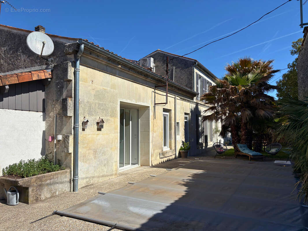 Maison à COGNAC