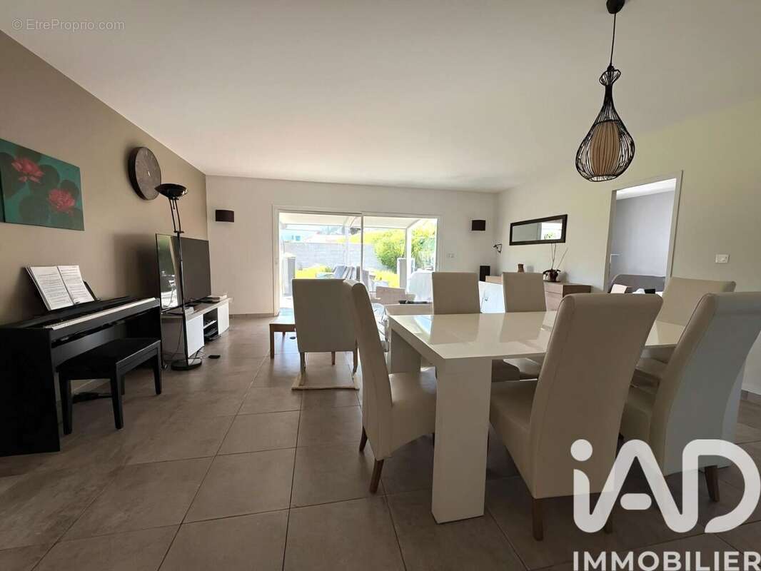 Maison 105 m² à Rochefort  - photo 5