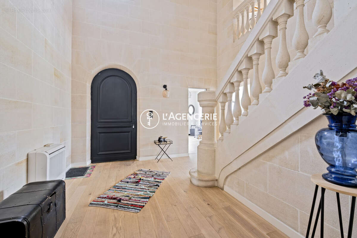 Maison à CARBON-BLANC