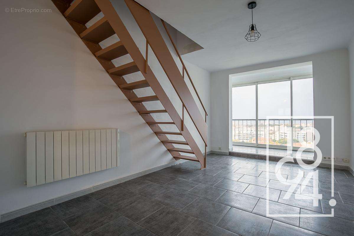 Appartement à MARSEILLE-4E