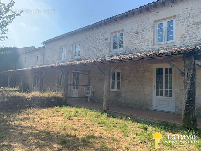 Maison à SAINT-CIERS-DU-TAILLON