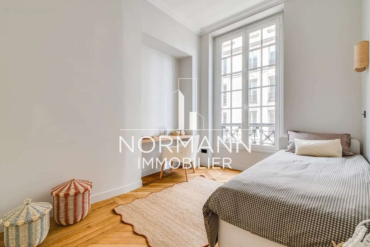 Appartement à PARIS-9E