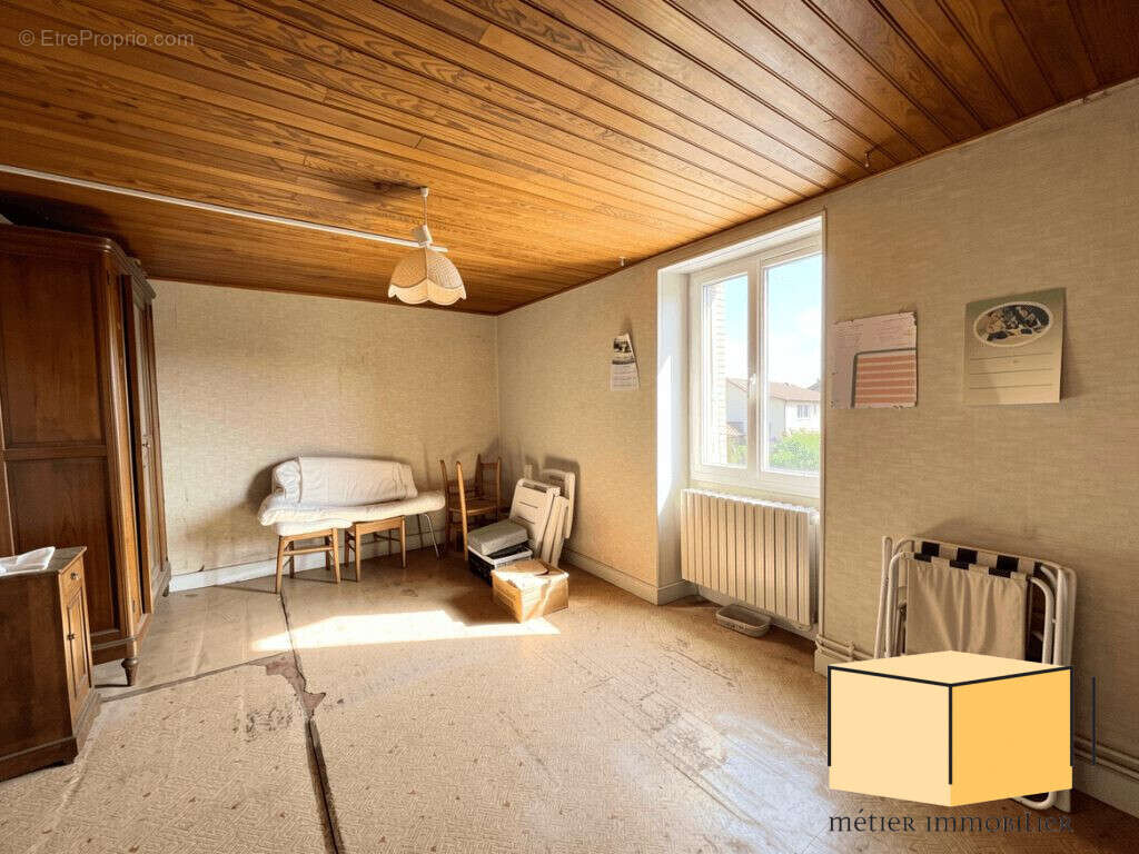 Maison à AMBLEON
