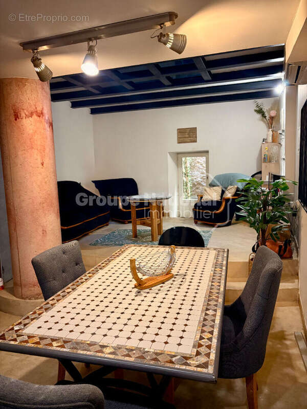 Maison à ROQUEMAURE