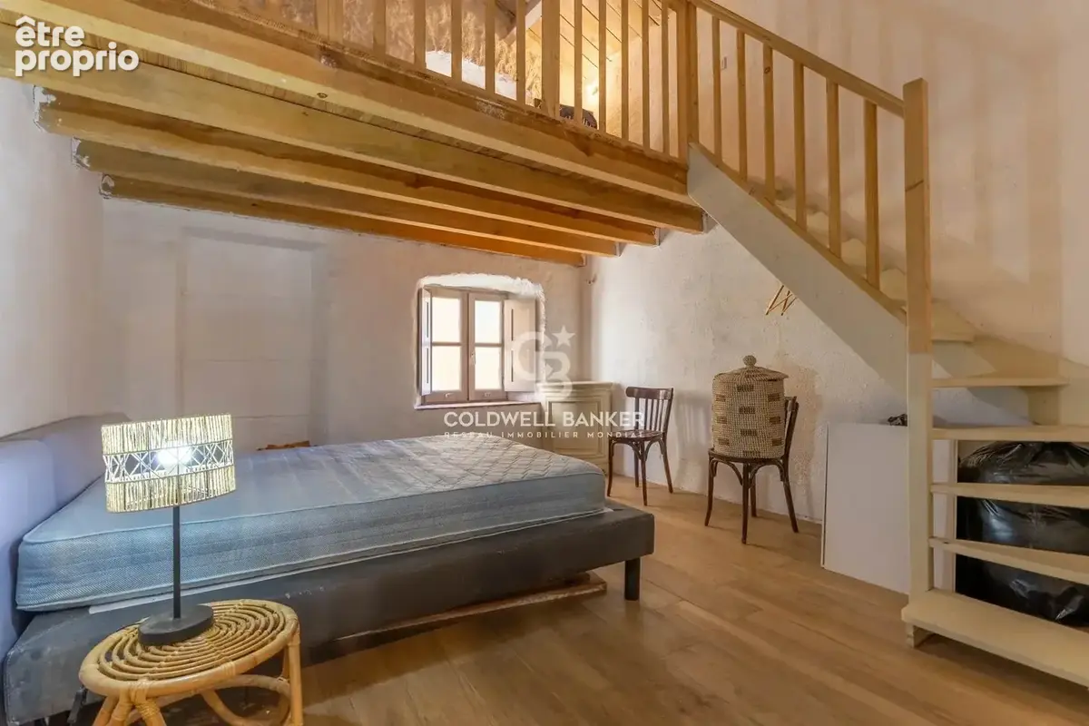 Muro – Charmant T4 rénové avec balcon - vue montagnes & village - photo 16