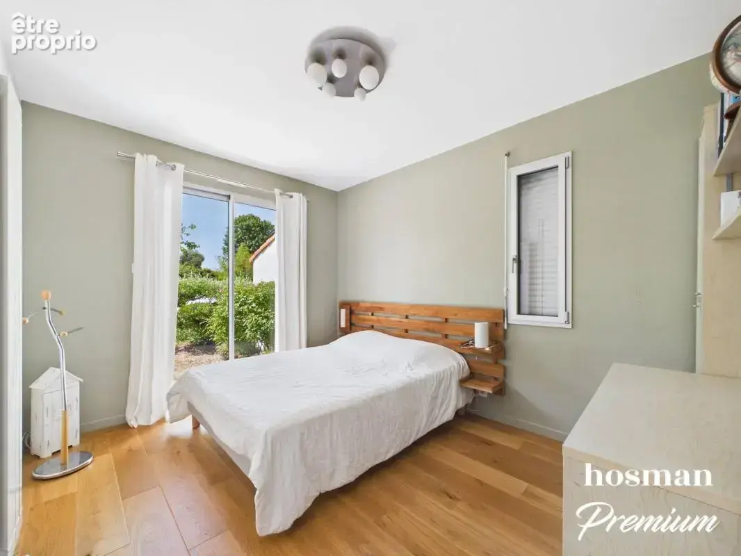 RARE Portes de la Rochelle – Propriété d’architecte avec piscine sur plus de 1 750 m² - photo 13