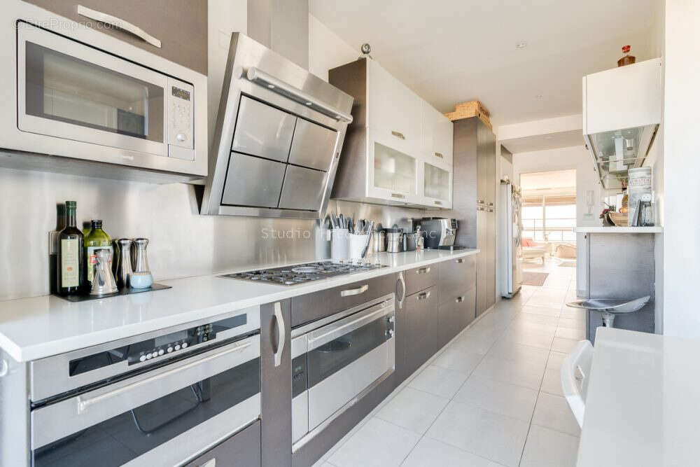 Appartement à MARSEILLE-8E