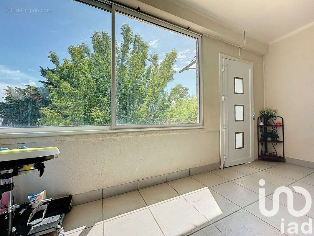 Photo 2 - Maison à CAMARET-SUR-AIGUES