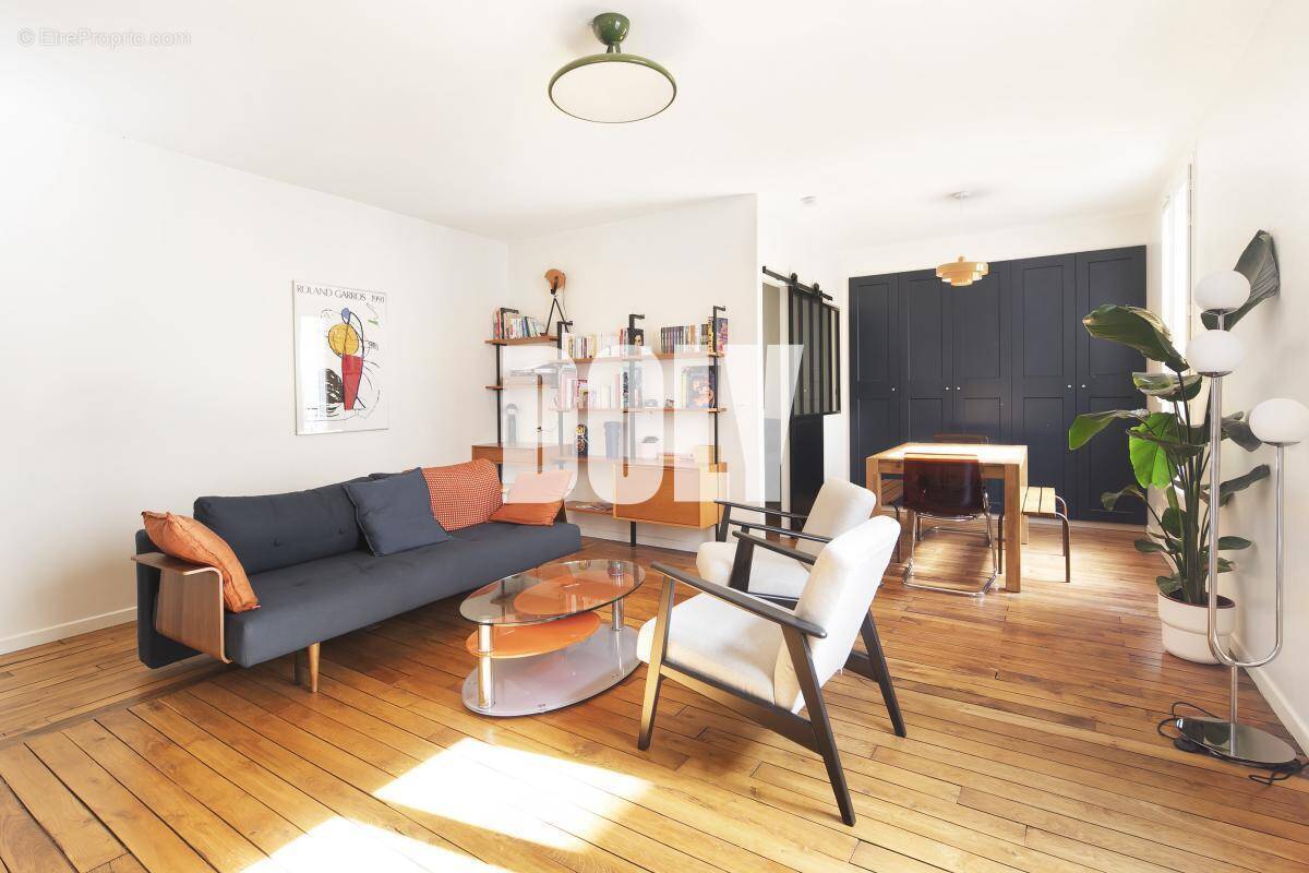 Appartement à PARIS-18E