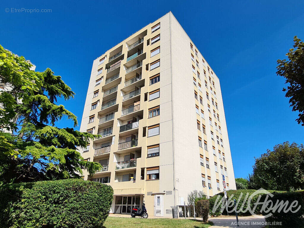 Appartement à SAINT-OUEN-L'AUMONE