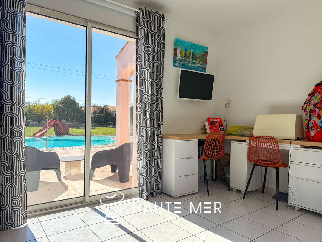 CREOLE - Villa de plain-pied avec piscine à débordement - photo 12
