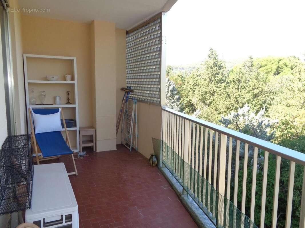   - Appartement à DRAGUIGNAN