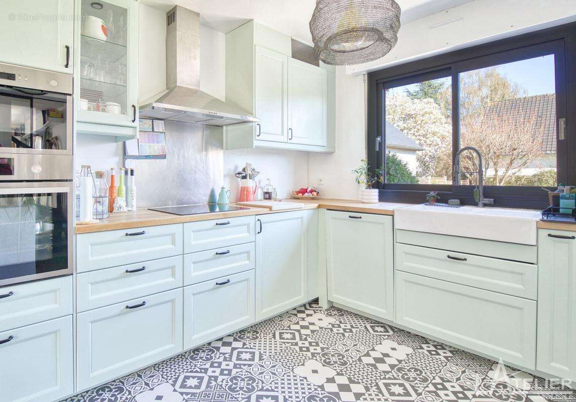 Maison à SAINT-NOM-LA-BRETECHE