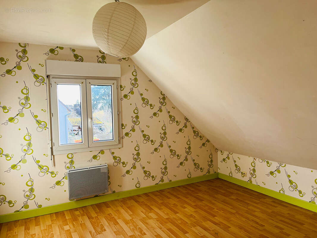 Maison à CHEMILLY-SUR-YONNE