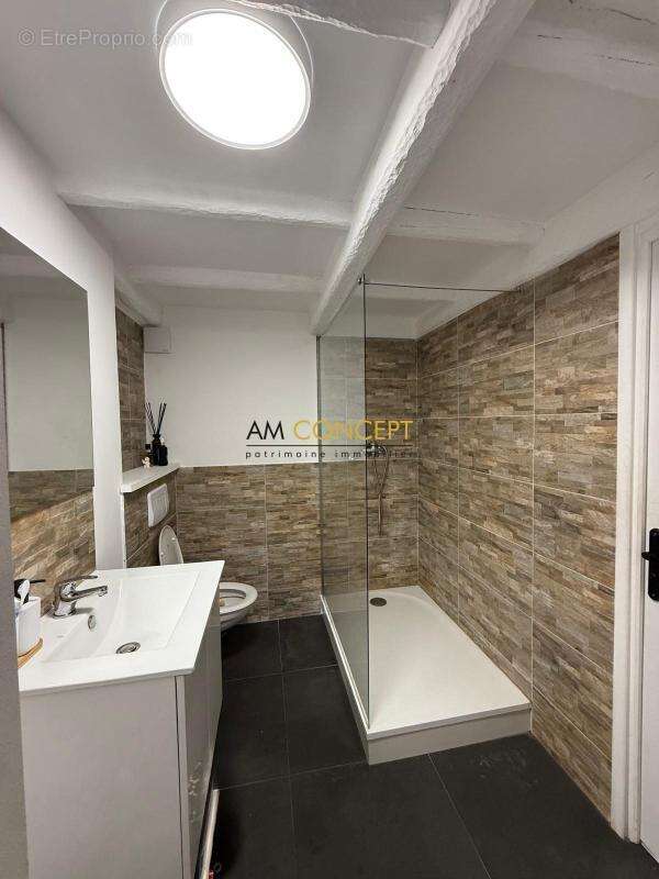 Appartement à CONTES