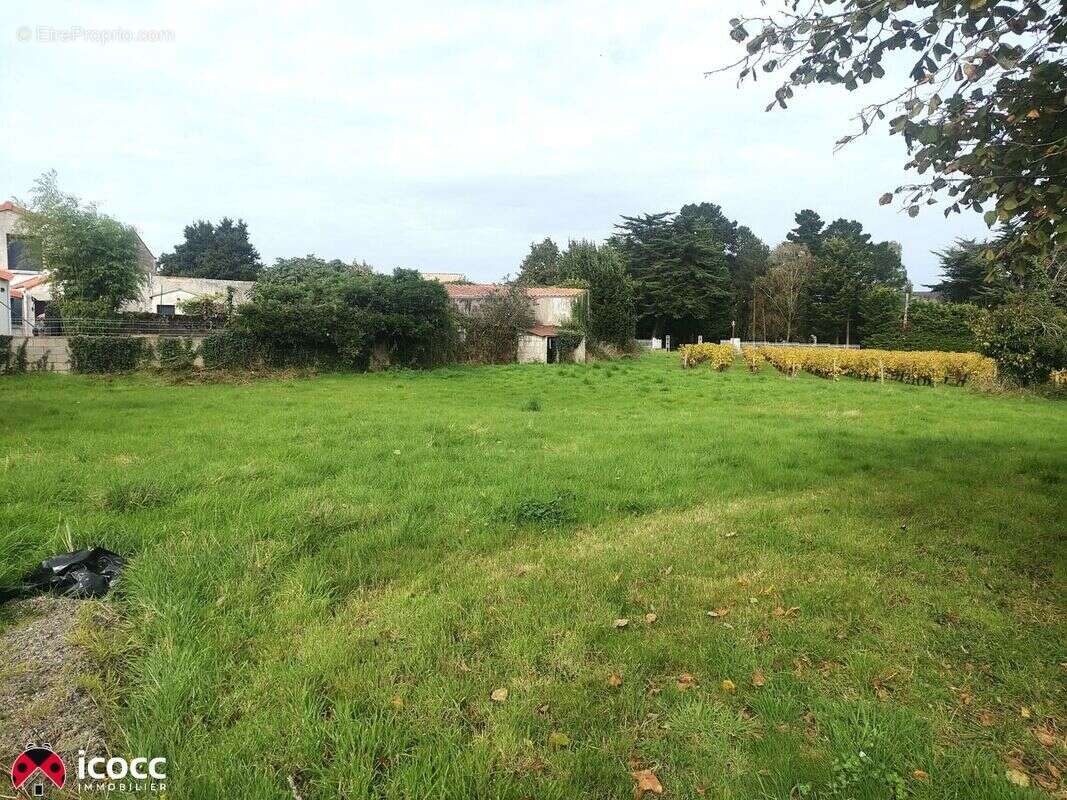Terrain 675 m² à Rosnay  - photo 2