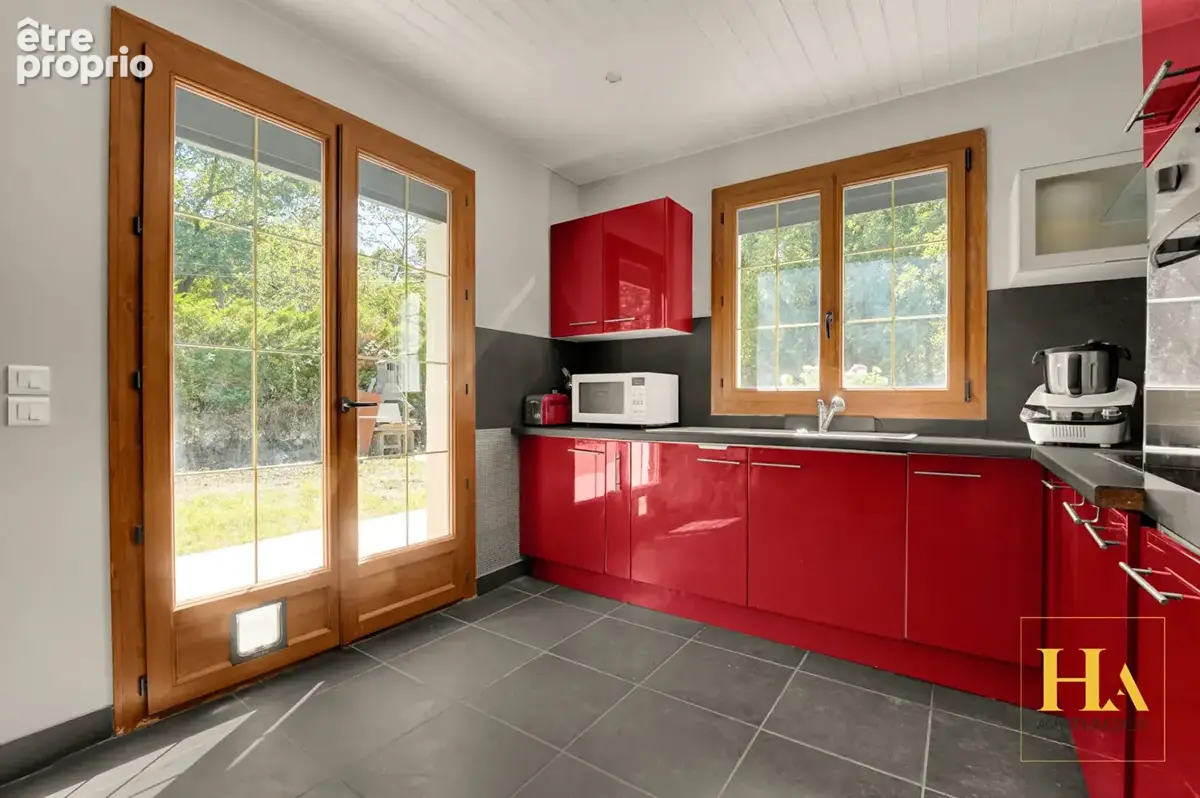 RARE Maison au milieu d'un bois, Cépet 102 m2, T5, 4200 m2 de terrain arboré - photo 9