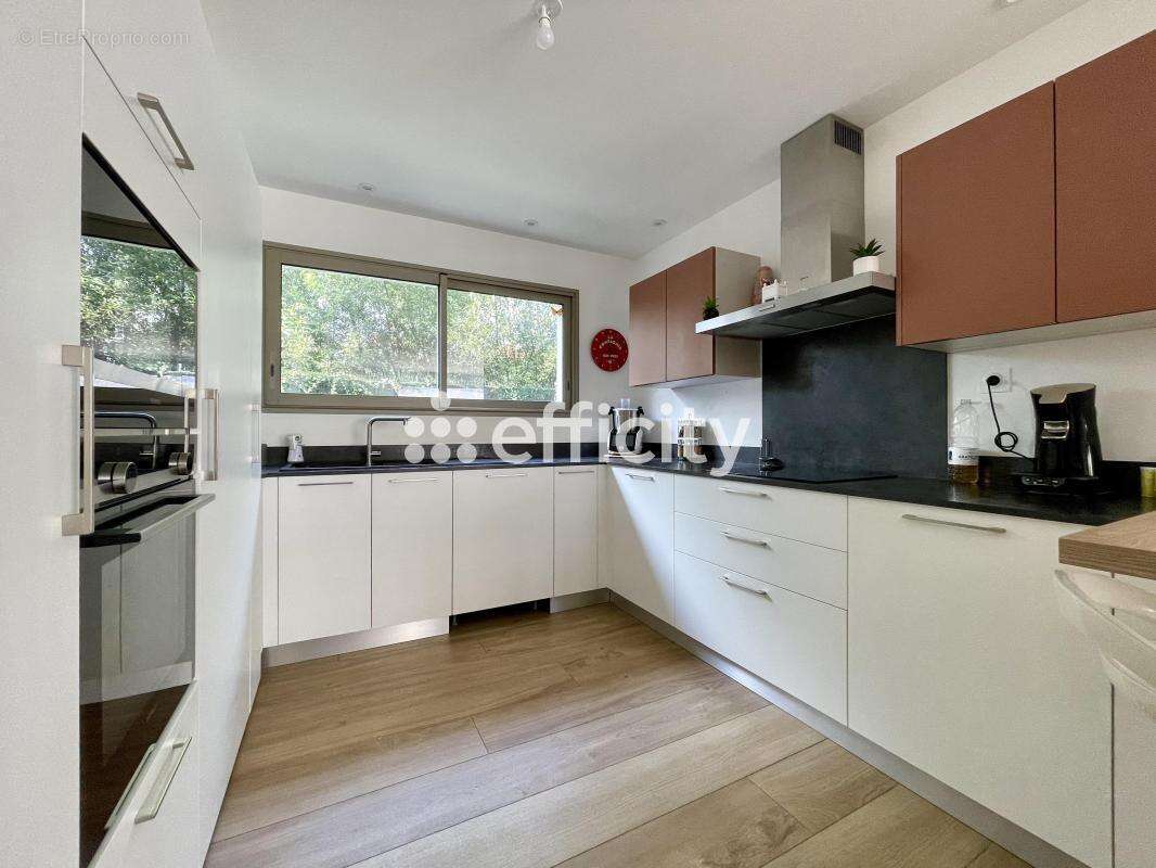 Maison 140 m² à Le Bouscat  - photo 3