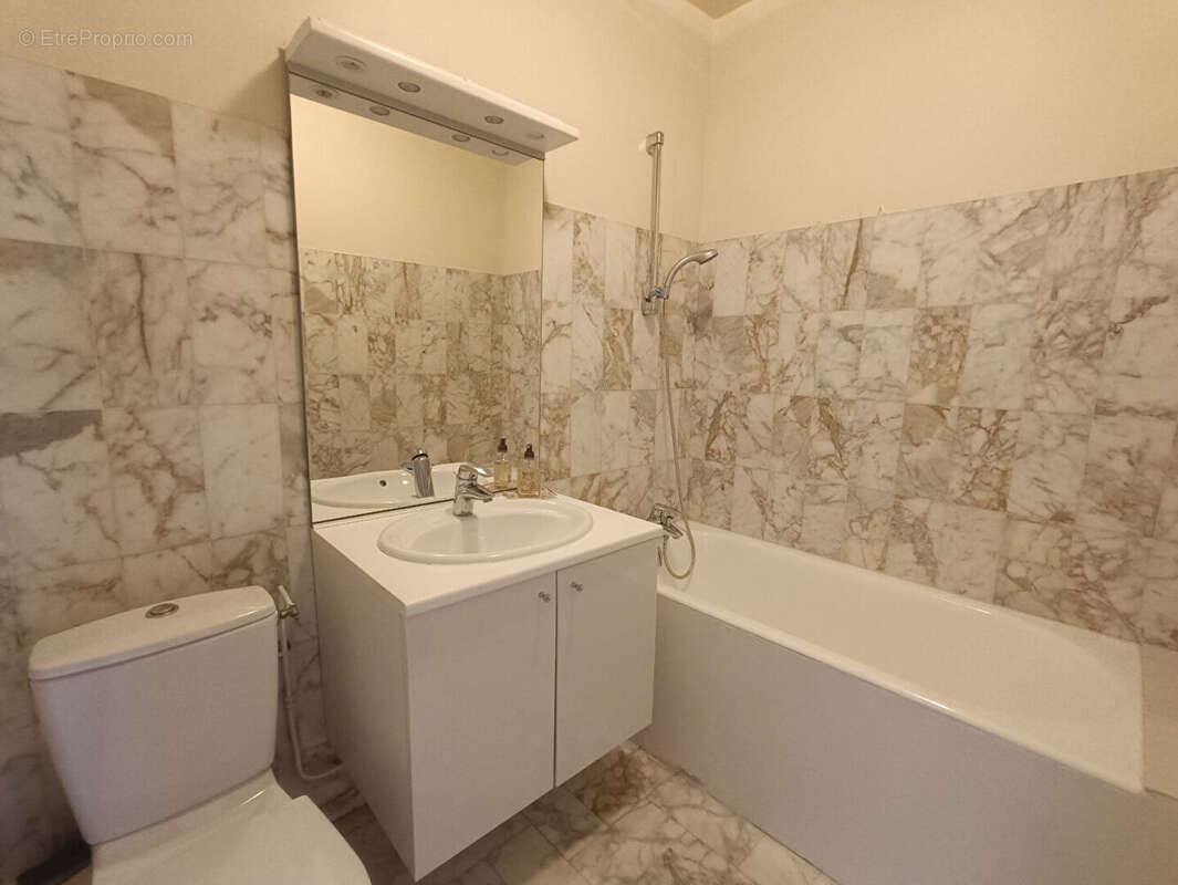 Appartement à FONTENAY-LE-FLEURY