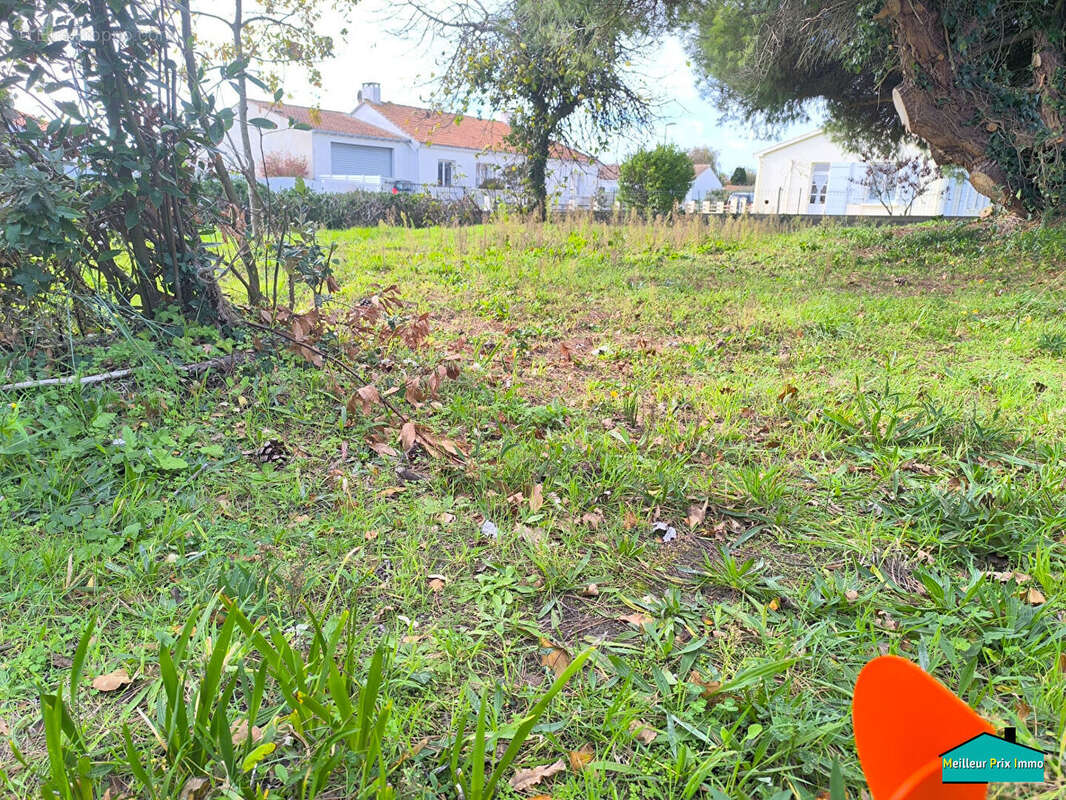 Terrain à LA BARRE-DE-MONTS