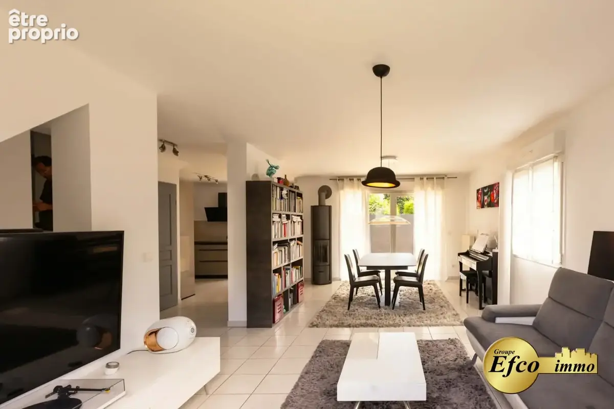 Maison 4 pièces 99 m² à vendre à Saint-Louis (68300) - photo 1
