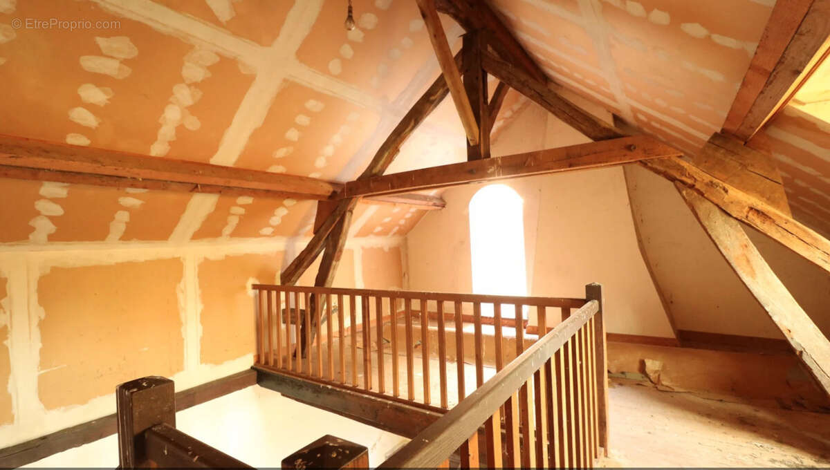 Maison à LA GUERCHE-SUR-L'AUBOIS